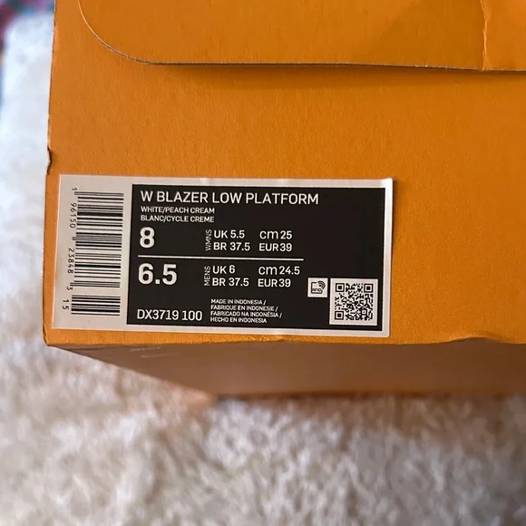 Blazer Low Platform Sneakers - Picture 2 of 5